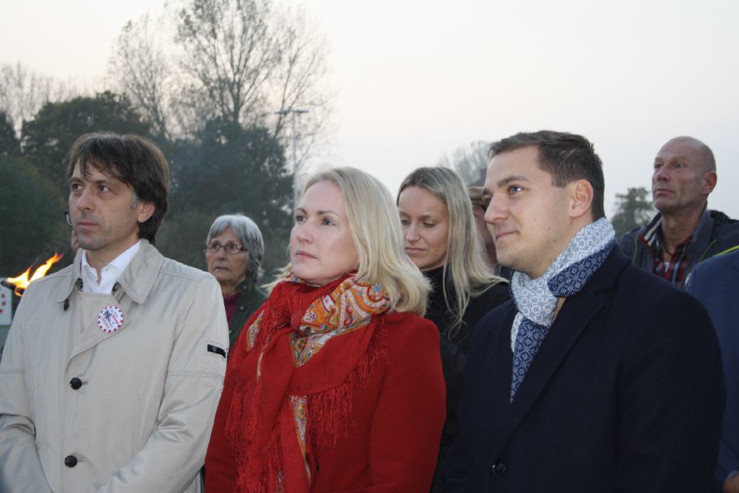 Barth - Mahnwache für den Bahnerhalt